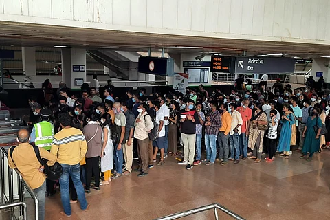 Crowded people at Nagasandra Metro