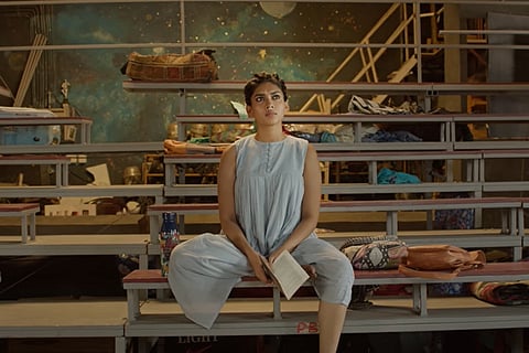 Dushera Vijayan in Nachithiram Nagargiradhu Trailer