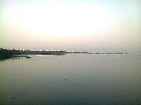 Yettinahole project on, K’taka CM asks officials to expedite desilting of tanks