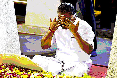 Jayalalithaa death: Will OPS clarify if he had met her in hospital?