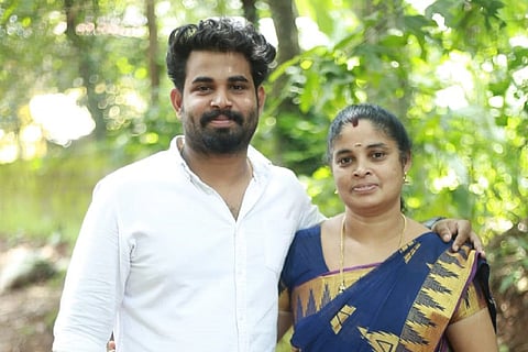 Vivek with his mother Bindu