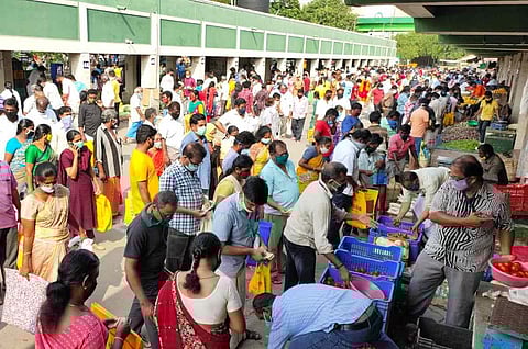 Social distancing forgotten as panic buying ensues in Chennai after lockdown order
