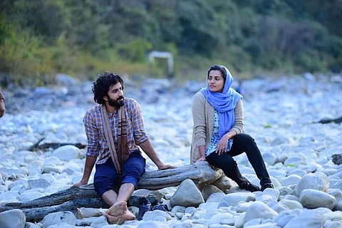 Roshan Mathew and Parvathy in Varthamanam