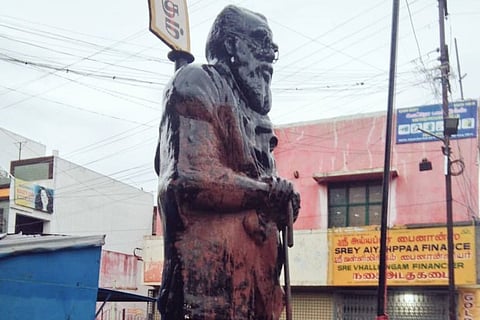 Periyar statue vandalised with saffron paint in TN, man surrenders
