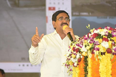 Ponguru Narayana addressing a gathering