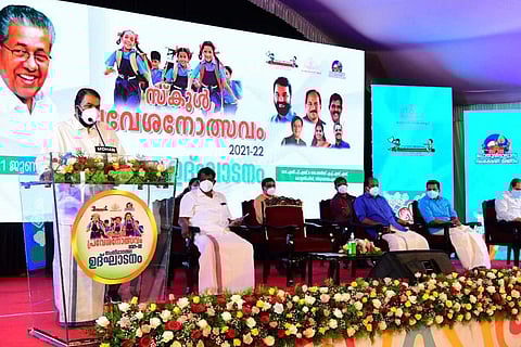 Minister for Education V Sivankutty and others at the inaugural event of school reopening