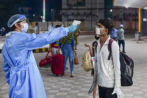COVID-19 cases in India cross 90,000, death toll at 2,872