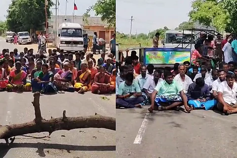 Urali Gounders protesting by blocking Palayam-Trichy road against sealing Temple