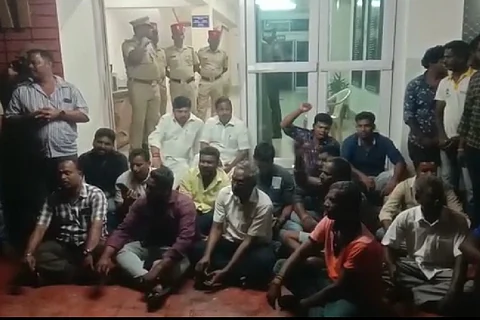 Image of protests against the Puducherry government over powercut issue