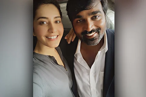 Actor Raashi Khanna and Vijay Sethupathi