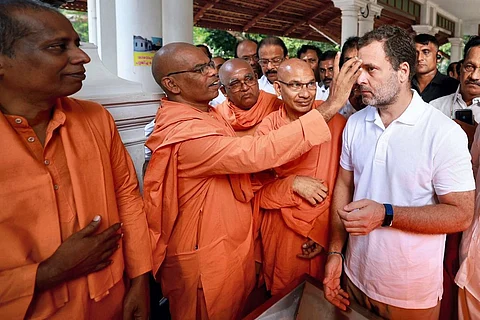 Rahul Gandhi at Sivagiri Mutt in Thiruvananthapuram