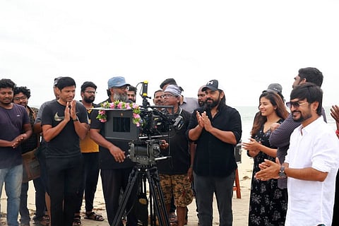 Director Ram, Actors Nivin Pauly, Anjali and others from the crew on sets