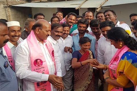 Trouble for TRS MLA Ravinder Reddy: EC files police complaint against him