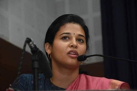 Rohini Sindhuri speaking at an event