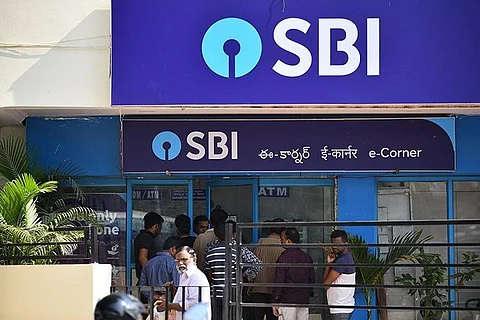 No minimum balance required for savings accounts: SBI