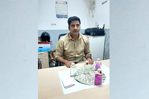 SR Nagar SI caught accepting bribe