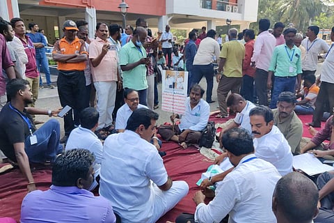 Secondary grade teachers in Tamil Nadu protesting for fair pay