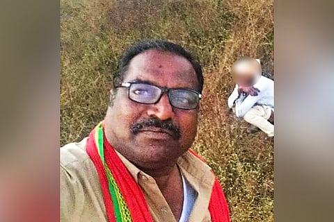Hyd corporator's insensitive selfie, posts a pic of lorry driver defecating in open
