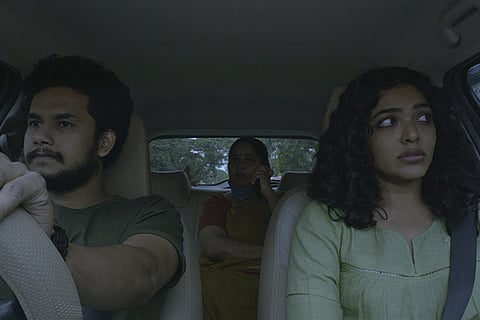 A still from Santhoshathinte Onnam Rahasyam