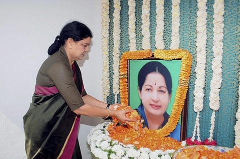Jayalalithaa’s death unnatural, poisoned, pushed from stairs alleges AIADMK leader Pandian