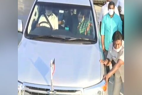 VK Sasikala returning from Bengaluru to Chennai