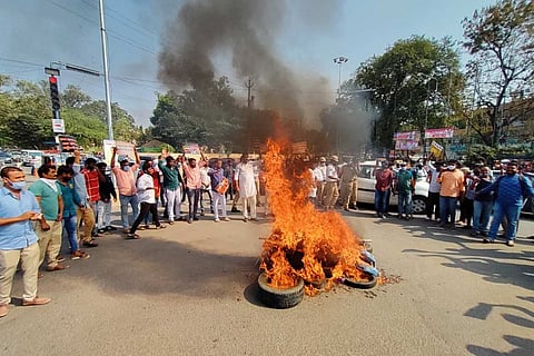 TRS leaders burning tyres to express their protest