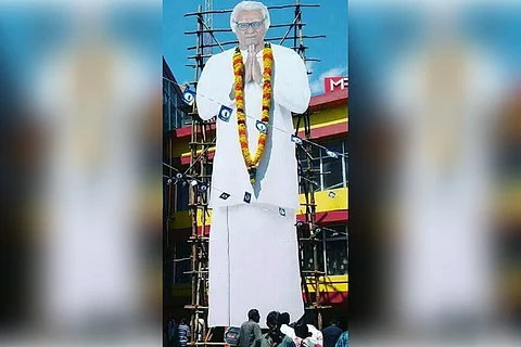 Fans offer milk 'abhishekam' for Vijay Sethupathi's cutout