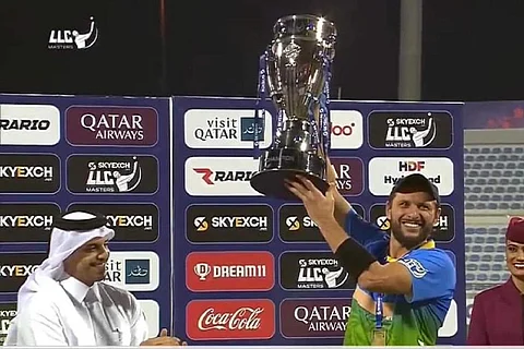 Asia Lions captain Shahid Afridi lifts the trophy