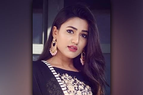 File photo of actor Shalu Chaurasia looking into camera, the actor was attacked near Hyderabad's KBR Park.