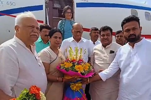NCP leader Sharad Pawar being received in Bengaluru