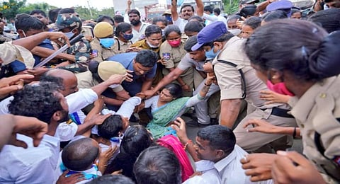 YS Sharmila being detained by Telangana police