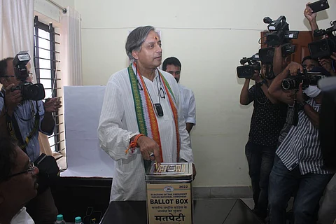 Congress MP Shashi Tharoor casting his vote for the presidential election