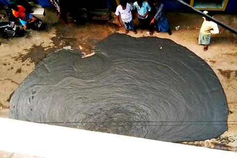 Chennai street flooded with sewage sludge, blamegame between residents and Metro officials
