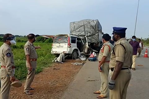 Road mishap in Srikakulam