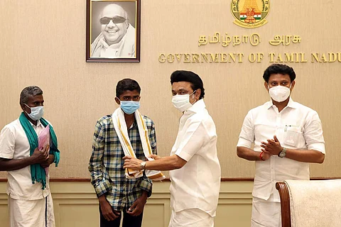 CM Stalin, Minister Anbil Mahesh, P Arunkumar JEE Student