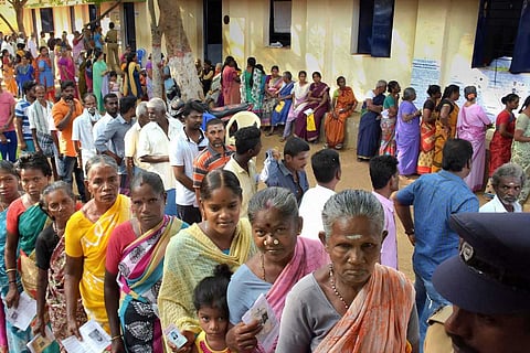 Voters line