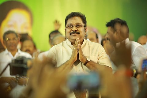 Madras HC issues notice to Election Commission on plea against registering AMMK