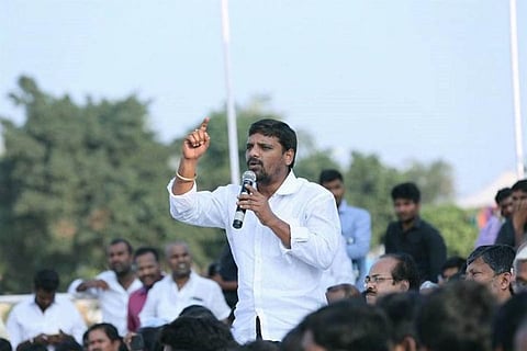 Mallanna addressing a gathering
