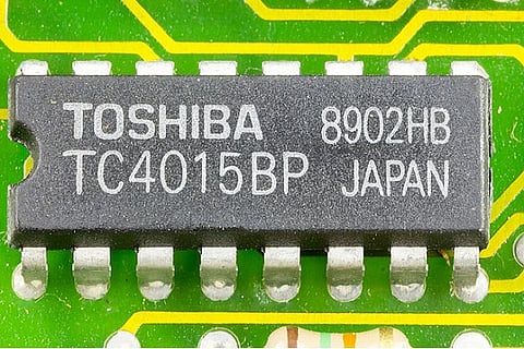 Apple and Amazon to join Foxconn’s bid to buy Toshiba’s $18-bn semiconductor business