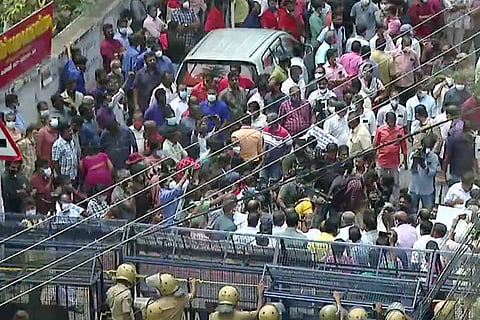 Trade union protests against Asianet news channel