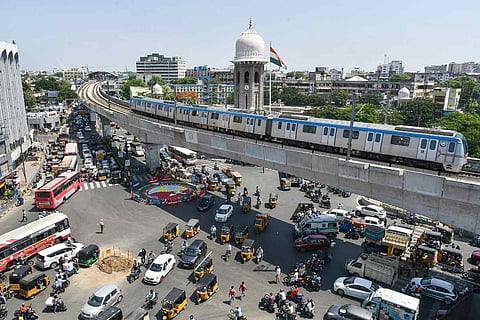 Traffic jam at Mozamjahi market in Hyderabad: Greenpeace India found that Hyderabad, Visakhapatnam are most polluted among 10 south Indian cities