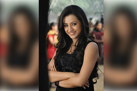 Trisha plays a doctor in 'Paramapadham Vilayattu'