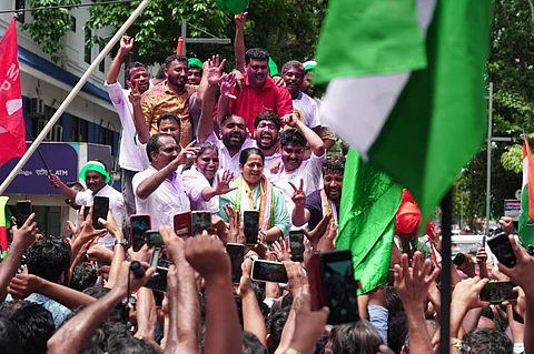 Congress' Uma Thomas celebrating victory of Thrikkakar bye-election
