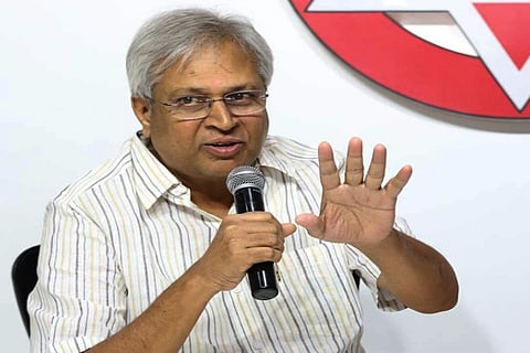 Amaravati bonds will push people into a debt trap : Former MP Undavalli slams CM Naidu