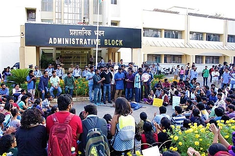 Hyd Uni bows to pressure, reduces suspension of 7 students after hostel raid