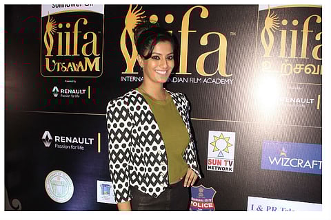 People write 'crappy reviews' if they're not paid: Actor Varalaxmi lashes out