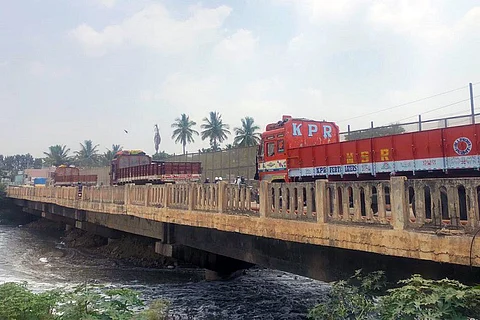 Shaky Varthur bridge leaves Bengaluru commuters worried for their safety
