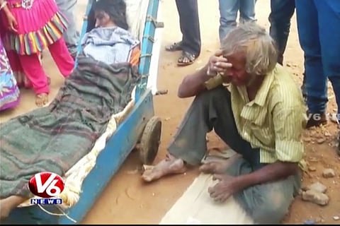 No money for ambulance, Hyderabad beggar carries wife's corpse for 60 km in a pushcart