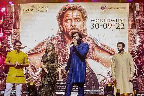 Vikram speaking at a Ponniyin Selvan promotion event