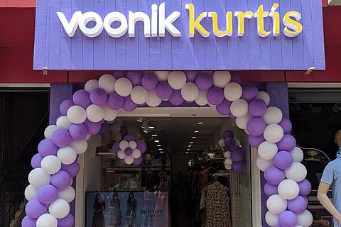 Fashion e-tailers expand offline, open physical stores to bring in higher revenues